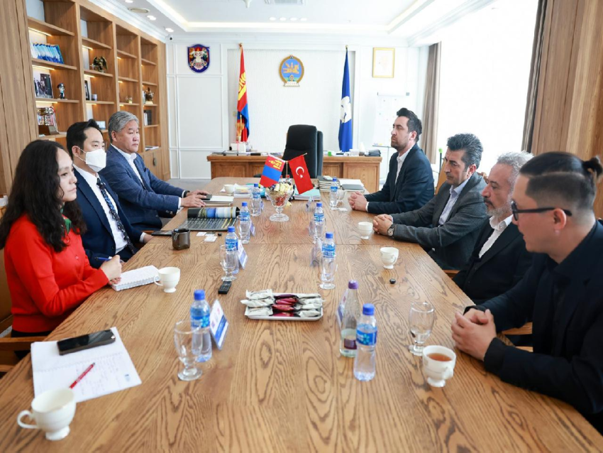 НИТХ-ын дарга А.Баяр Туркийн “Монгол сан”-гийн ерөнхийлөгч Вейсэл Чифтци нарыг хүлээн авч уулзлаа