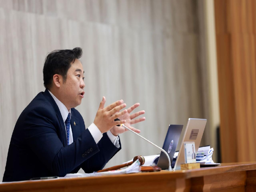 Хэт чанга дуутай тээврийн хэрэгсэлд хяналт тавьж, хариуцлагыг чангатгахыг үүрэг болгов