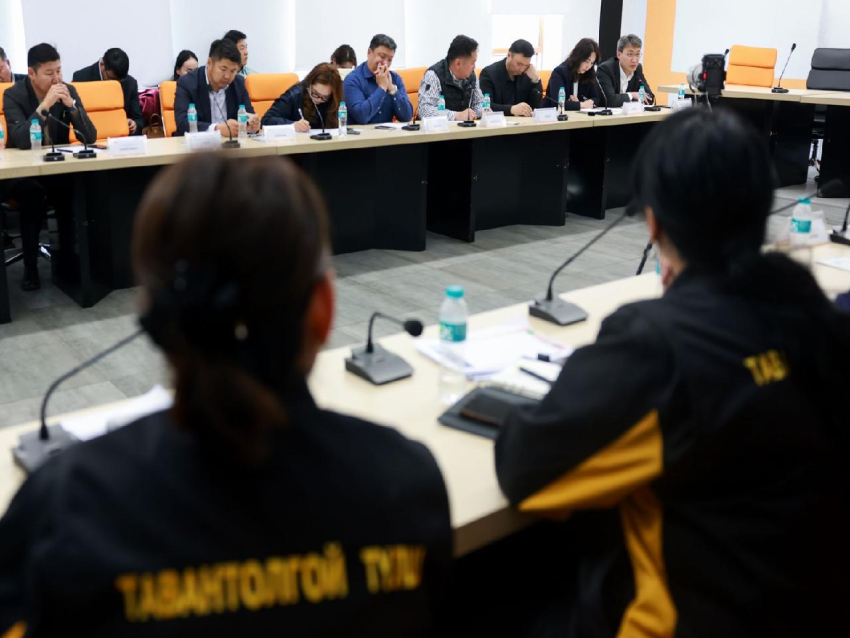 Нийслэлийн 170 мянган өрхийг утаагүй, хагас коксон түлшээр хангана